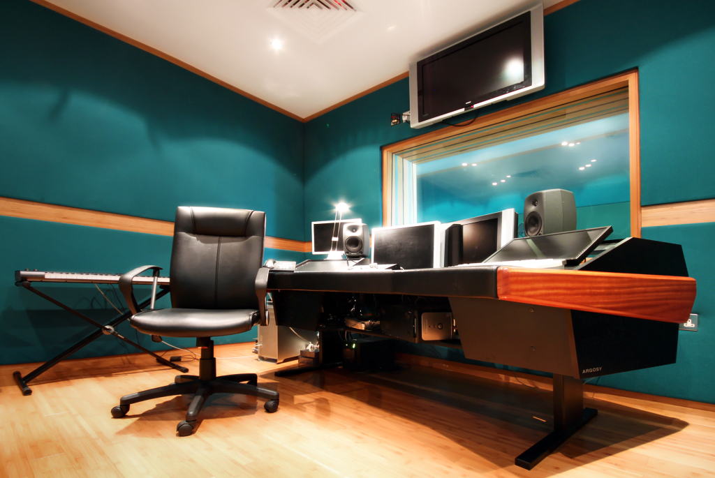 Voice Over Studio | Vox Arabia voice actor Famous Voice Actors | Don LaFontaine | Vox Arabia  studio4